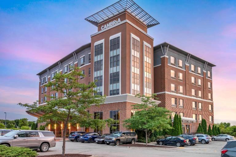 Cambria Hotel Madison East in Madison, MI