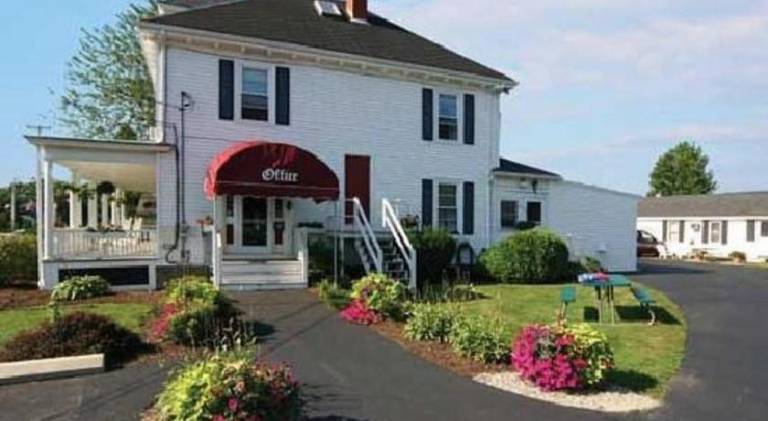 Carriage House Motel Cottages & Suites in Wells, ME