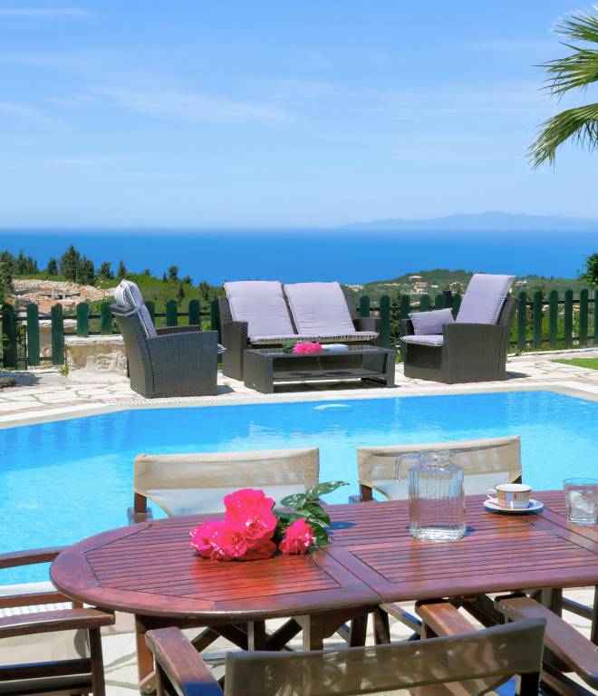 Child-friendly charming private room with barbecue, private pool & yard | Pool view | Dogs allowed — photo 3