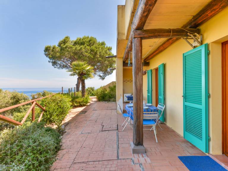 Vacation home with terrace, yard & private pool | Sea view — photo 2
