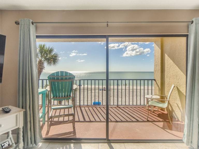 Condo Treasure Island