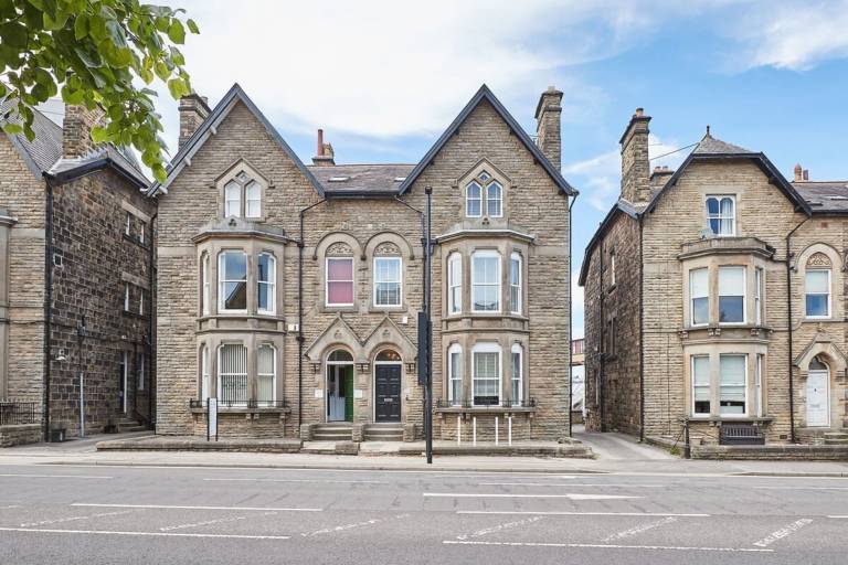 House with 7 rooms for 14 persons in Harrogate