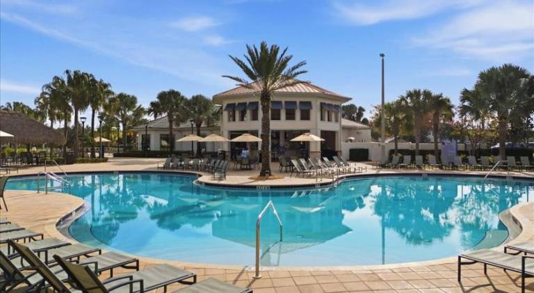 House with pool | Pets are welcome — photo 2