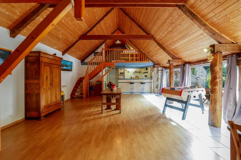 Family-oriented lovely vacation home with sauna, patio & hot tub | Good for workation | Pet-friendly — photo 5