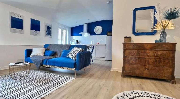 Holiday apartment with 1 room for 2 persons in Bourg-les-Valence