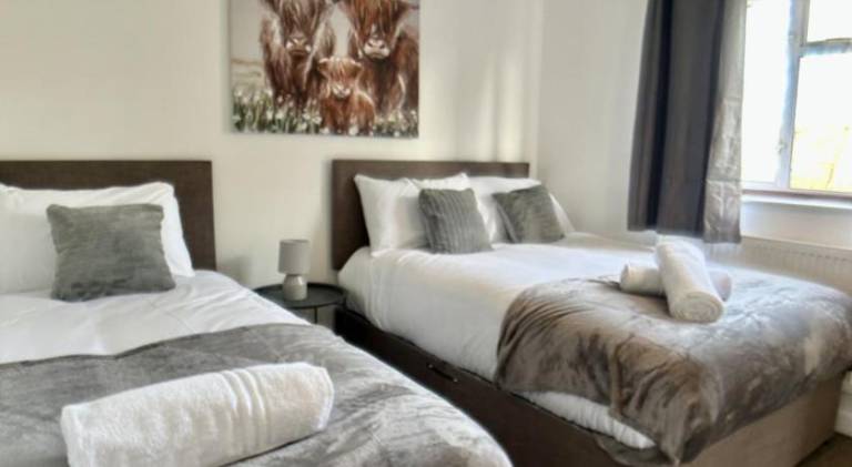 House with 4 rooms for 9 persons in Swindon