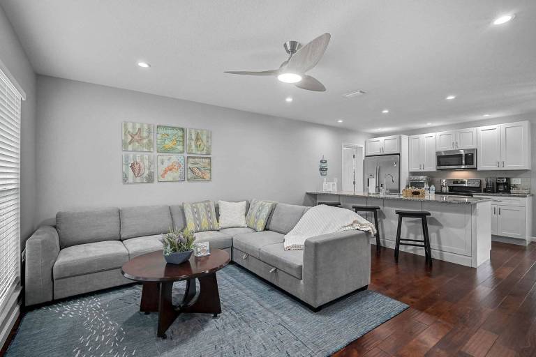 House with private pool & barbecue | City view — photo 3