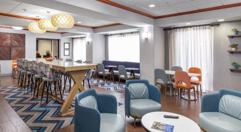 Hampton Inn Omaha West-Lakeside — photo 3