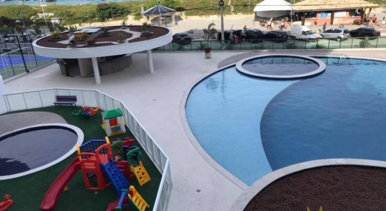 Rental apartment with pool & hot tub in Arraial do Cabo