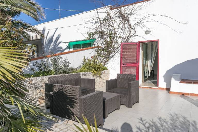 Villa with BBQ & garden — photo 3