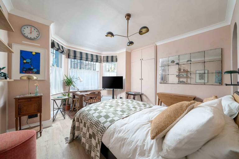 Chic studio apartment near Notting Hill