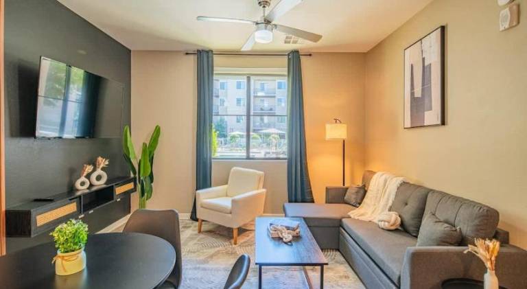 Rental apartment with 2 rooms for 5 persons in Phoenix, AZ