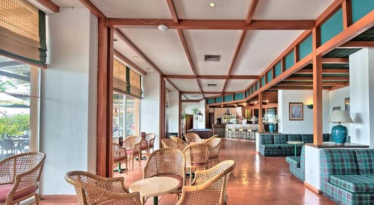 Serviced apartment with garden, terrace & jacuzzi | Close to the beach | Pets are welcome — photo 4