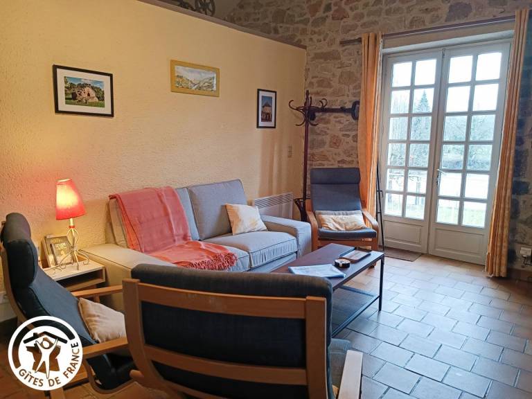 Gite with barbecue, garden & terrace — photo 3