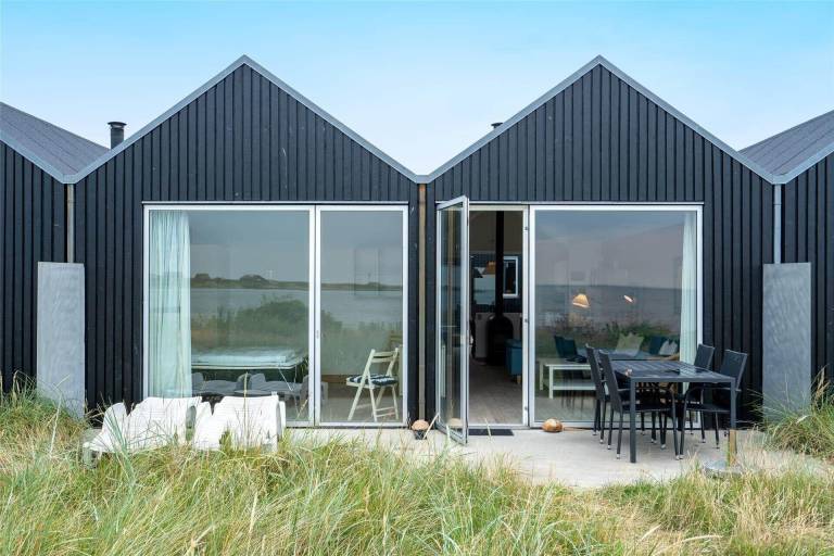 Nice house with sauna, hot tub & barbeque | Pets are welcome in Hvide Sande