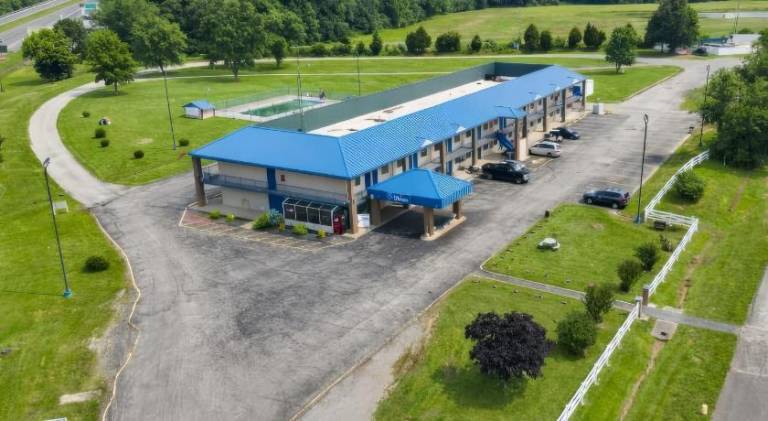 Happy extended stay inn by BestAcco in Madisonville, KY