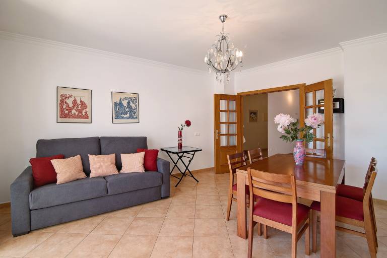 Apartment 'Quarteira Beach Ii' with Balcony, Wi-Fi and Air Conditioning — photo 3