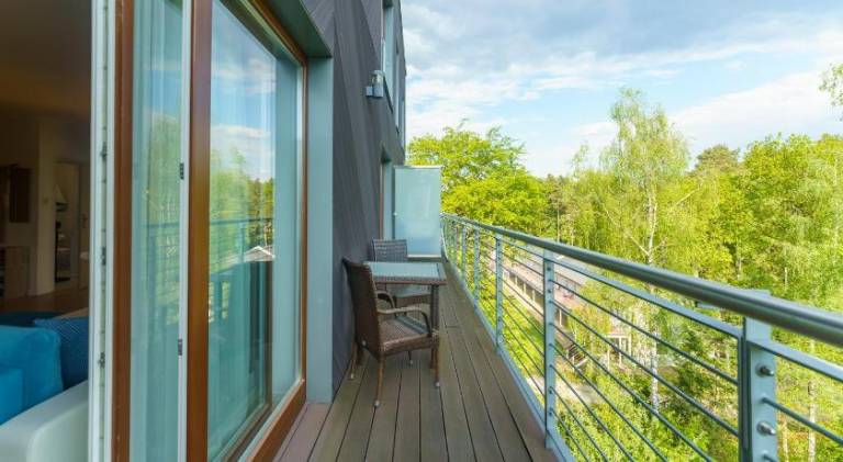 Apartment with pool — photo 2