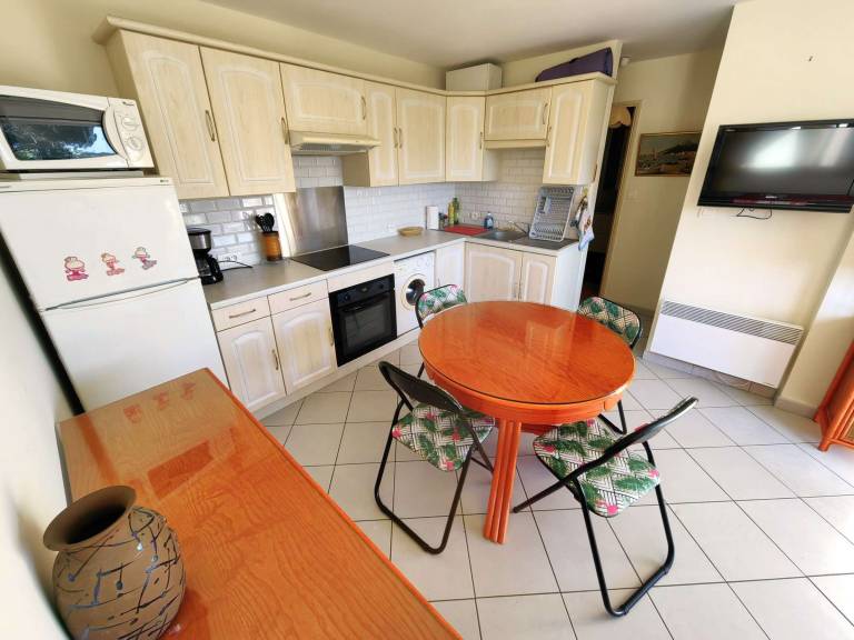 Apartment with 1 room for 4 persons — photo 3