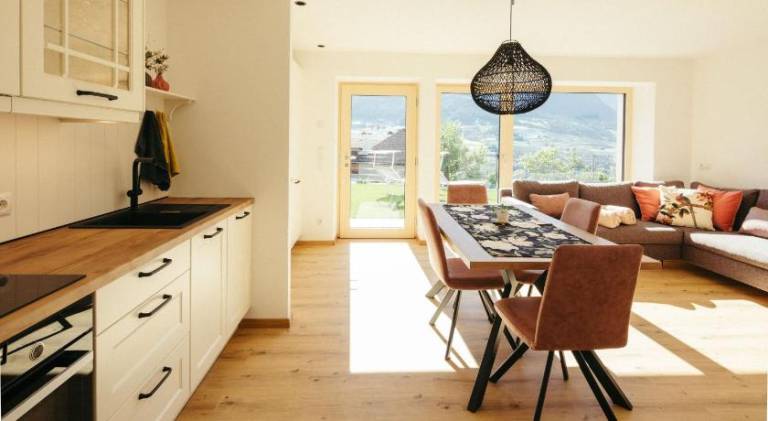 Lovely holiday apartment with terrace, pool & barbeque | Pets are welcome — photo 3