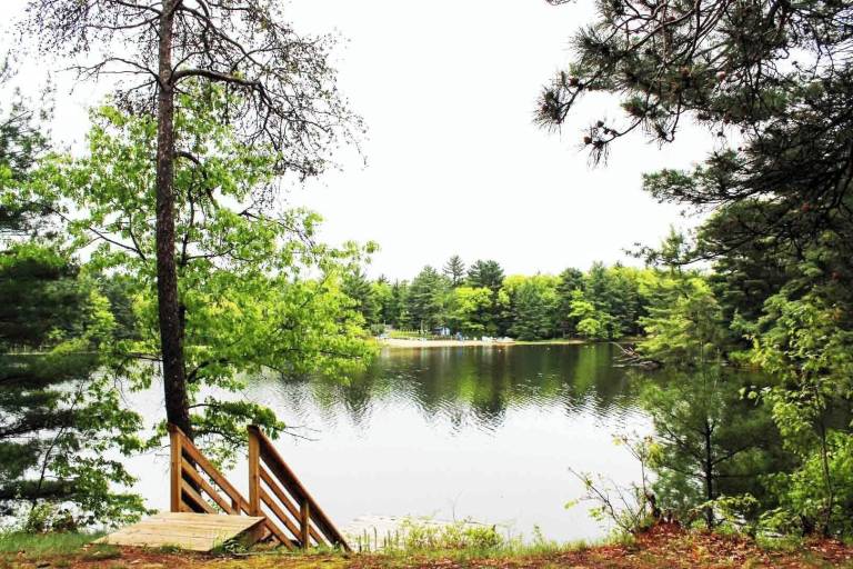 House Lake Delton