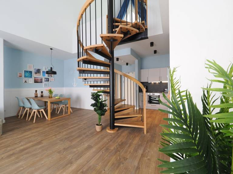 Ferienwohnung mit 1 Schlafzimmer, Balkon und Galerie — photo 2