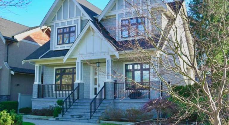 Balaclava Park House close UBC and Downtown