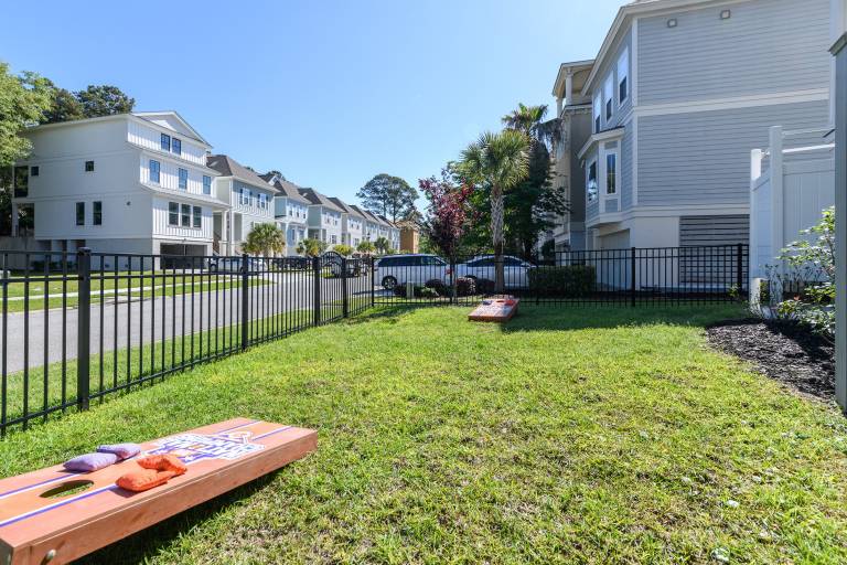 Family-oriented vacation home with private pool & grill | Dogs allowed — photo 2