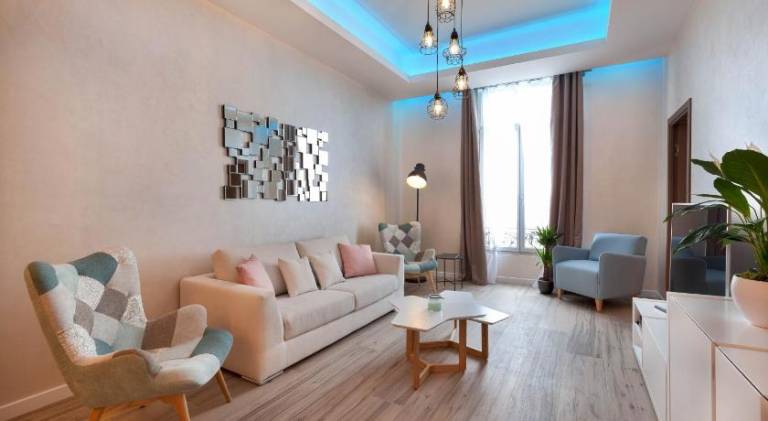 Apartment with garden & terrace — photo 3
