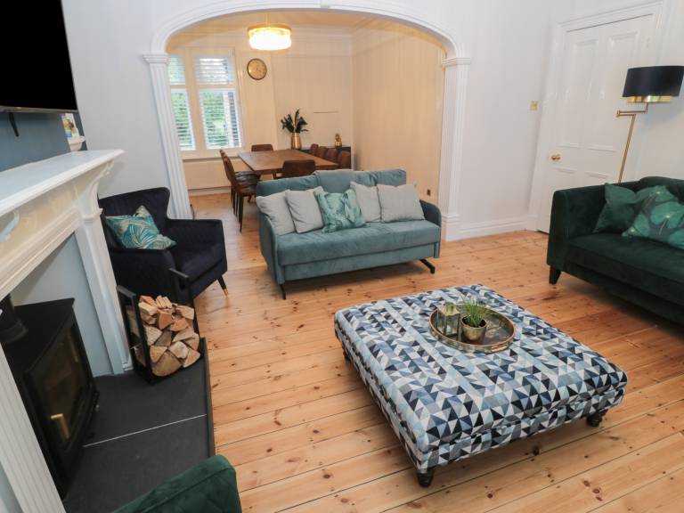 Children-friendly beautiful cottage with jacuzzi & yard | Beach view | Pet-friendly — photo 4