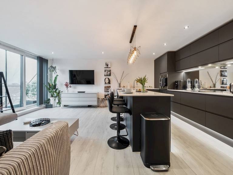 Apartment  Hampton