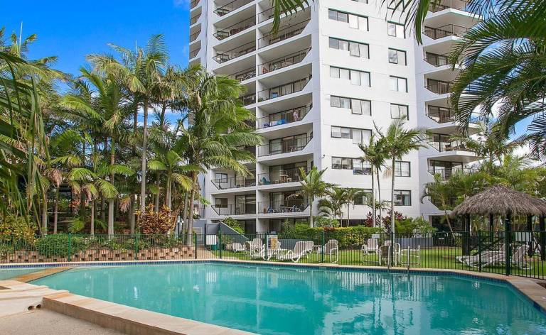 Serviced apartment Burleigh Heads
