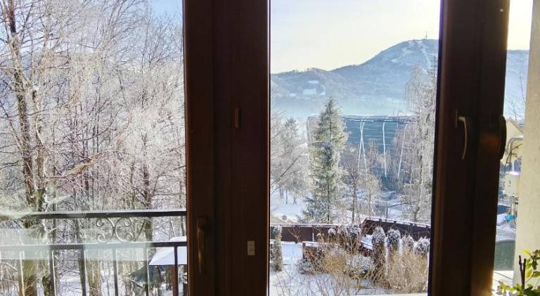 Vacation home with hot tub, terrace & pool | Pet-friendly — photo 5