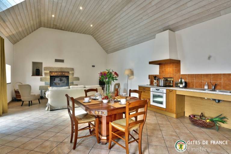 Gite with terrace, yard & barbeque — photo 2