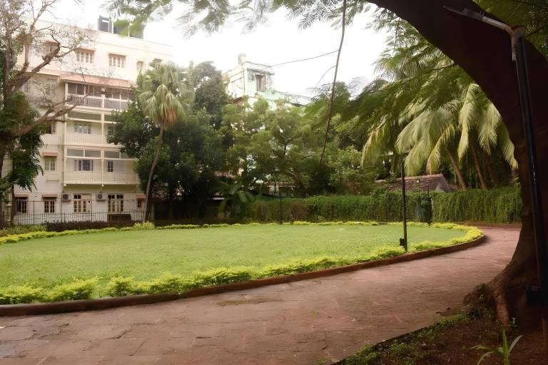 Bed and breakfast  Malabar Hill