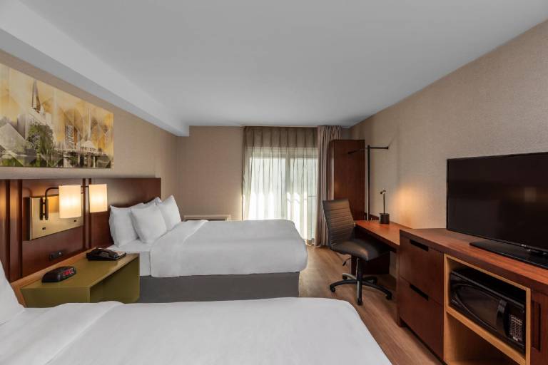 Comfort Inn in Hamilton, ON