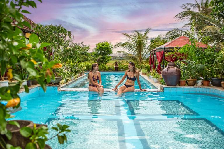 Serviced apartment with pool, terrace & garden in Bo Trach