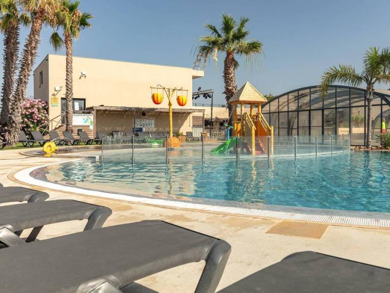 Child-friendly wonderful mobile home with terrace & heated pool | Pets are welcome — photo 2