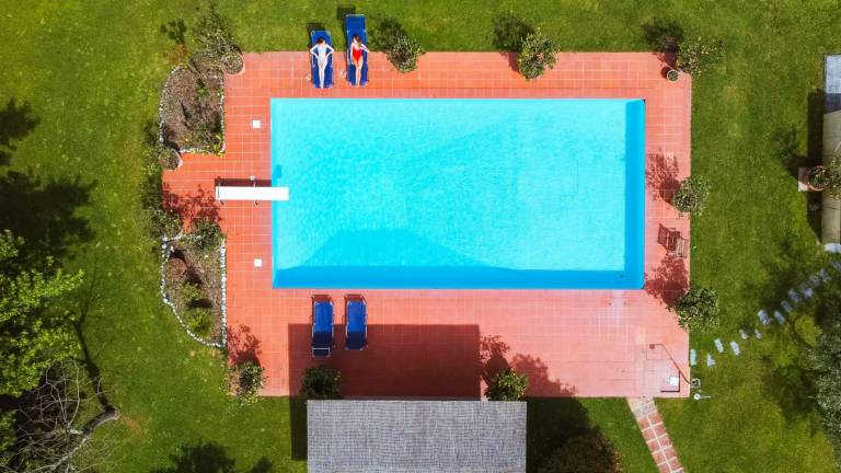 Villa with hot tub, pool & yard — photo 3