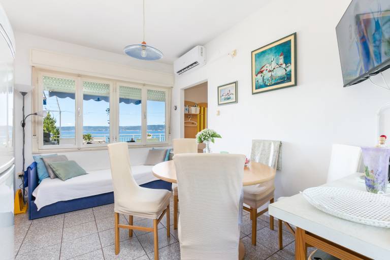 Two bedroom apartment with terrace and sea view Kaštel Stari, Kaštela (A-19465-a) — photo 3
