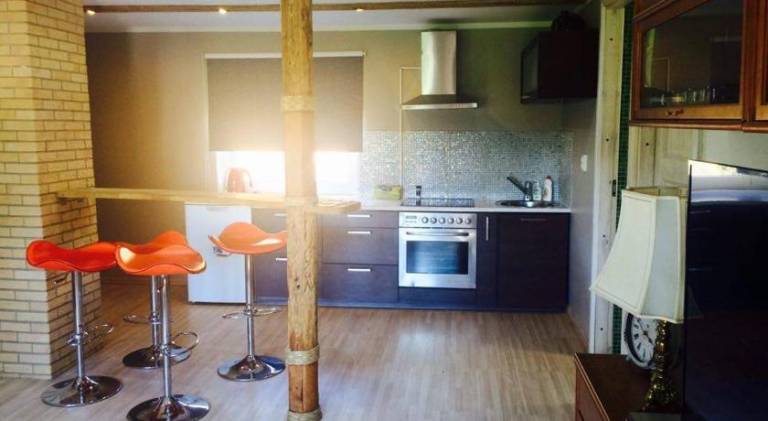 Apartment with hot tub — photo 5