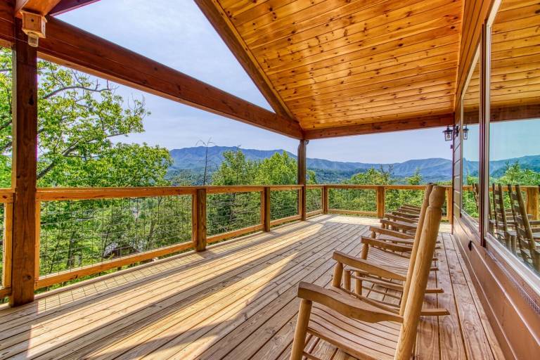 Cabin with private pool in Gatlinburg, TN