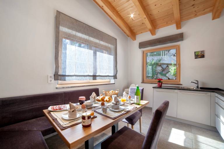 Chalet Hortensie: Romantisches Chalet mit Garten und Weinlaube — photo 5