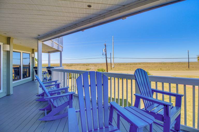 Beach Boardwalk On-Site! Mustang Island Condo — photo 4