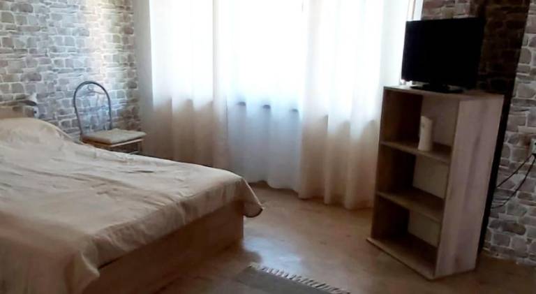 Apartment with patio | Suitable for remote work — photo 2