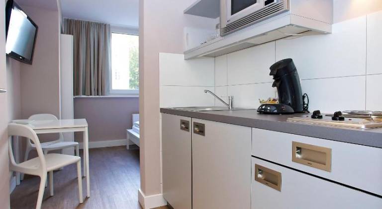 Pleasant serviced apartment with terrace | Suitable for remote work | Pets allowed — photo 3