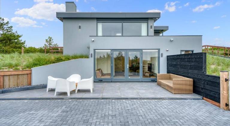 Vacation home with jacuzzi — photo 3