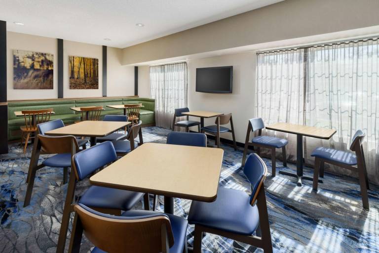 Fairfield by Marriott Inn & Suites Houston The Woodlands — photo 5