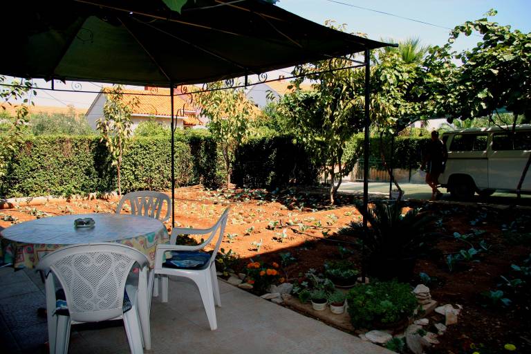 Rental apartment with terrace & grill | Garden view | Next to the beach | Pets allowed — photo 2