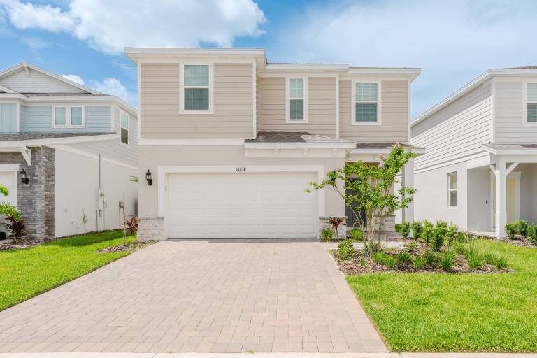 Fully equipped beautiful villa with private pool, hot tub & patio | Pets allowed — photo 4